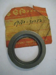 SUZUKI TS250/TM250/RL250/DS250 CRANKSHAFT BEARING SPACER NOS! - Picture 1 of 1