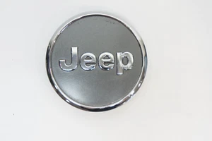 Jeep Cherokee 2015 - logotipo emblema 2467044 OEM *A9348 - Imagen 1 de 7