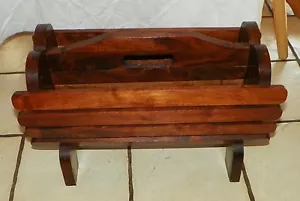 Mid Century Zeitungsständer / Zeitungsständer aus massivem Nussbaum (MR-28) - Bild 1 von 5