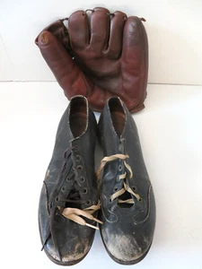 Vintage Wilson Soft Ball Glove A9820 and HYDE Baseball Shoes - Picture 1 of 14