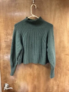 Women "TopShop" dark green pullover cropped Sweater. Size 4-6 P.O. - Picture 1 of 2