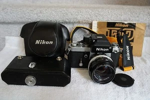Nikon Kamera mit Objektiv - Bild 1 von 12