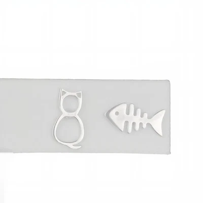 Aretes de plata de ley 925 maciza extravagantes divertidos para 1 gato, 1 hueso de pez Foto 1 de 4