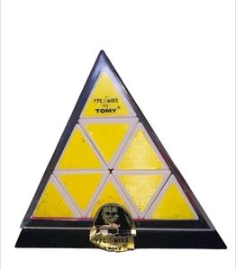 Juego de rompecabezas Pyraminx vintage de TOMY 1981 #7009 con caja como cubo de Rubik - Imagen 1 de 2