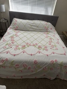 Shabby Chic Floral Tufted Chenille Cotton King Coverlet Pink/Green/White 120x120 - Picture 1 of 7