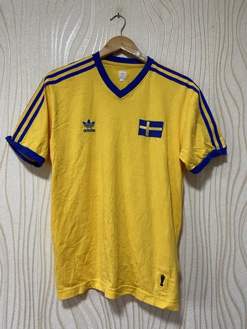 SWEDEN 80s HOME FOOTBALL SHIRT SOCCER JERSEY ADIDAS sz M MEN YELLOW Cover