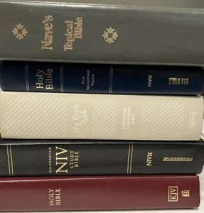 Vintage Bible Lot Of 5. - Picture 1 of 3