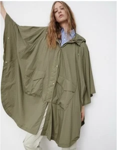 Zara Wasserabweisendes Packable Cape Grün Damen Gr. S-M - Bild 1 von 11
