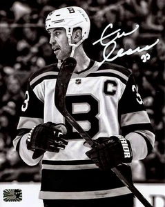 Zdeno Chara Boston Bruins Signed Autographed 2018-19 B/W Close Up Alternate 8x10 - Picture 1 of 1