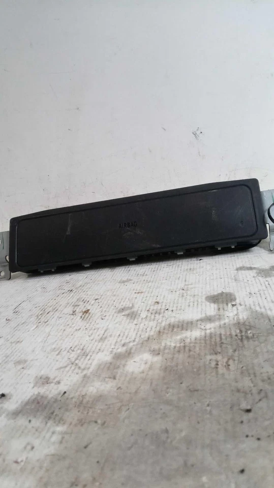 Used Instrument Panel Air Bag fits: 2015 Bmw 428I passenger knee Grade A - Image 1 of 4