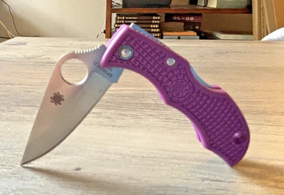 Spyderco Ladybug 3 Folding Knife Purple FRN Handle VG-10 Blade Excellent - Image 1 of 4