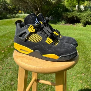 A1539 - Nike Air Jordan 4 Retro Thunder 2023 Men's Shoes - Size 11 - Ships Now - Picture 1 of 10