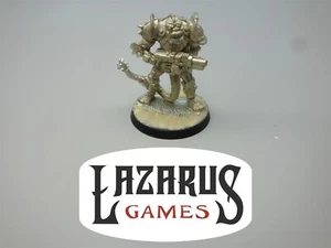 Misc Manufacturer Sci-fi: Armored Alien Soldier with Gun - Picture 1 of 4