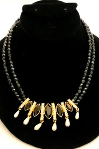 GOLD TONE BLACK BEADED RHINESTONE AND PEARL NECKLACE - Picture 1 of 17