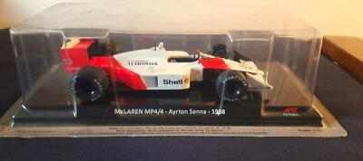  AYRTON SENNA - MCLAREN MP4/4 anno 1988 - scala 1/24 - DIE CAST  - Immagine 1 di 4