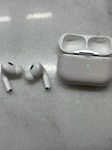 Apple AirPods Pro 1st Generation 2022 Bluetooth Earbud Headphones - Zdjęcie 1 z 6