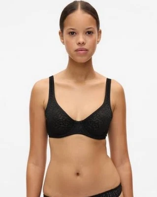 Sujetador semidemi de encaje sin forro negro Foto 1 de 2