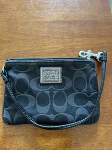 Coach Poppy Wristlet Signature Black Art Wallet Excellent Condition Brown Logo - Picture 1 of 5