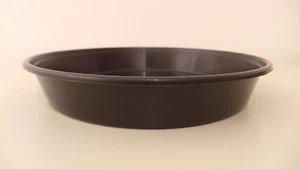 QUALITY 20CM HEAVY DUTY PLANT POT SAUCER / WATER TRAY BLACK NEW - Picture 1 of 2