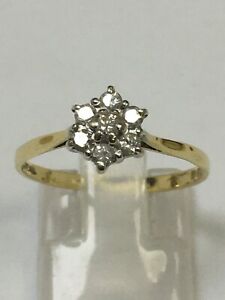 Lovely 18 Carat Yellow Gold FANCY DAISY DIAMOND CLUSTER Ring 0.20 carats