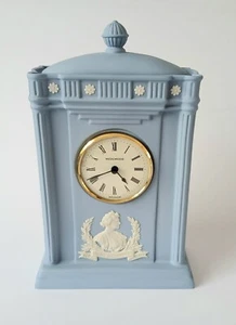 Wedgwood Blue Jasperware Clock Queen Mother - Danbury Mint - Picture 1 of 12