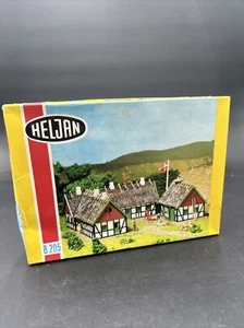 Heljan H0 Gauge B-205 Danish Farmhouse - Picture 1 of 6