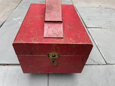 caixa de engraxate de madeira vermelha vintage encaixada com conteúdo - Imagem 1 de 4