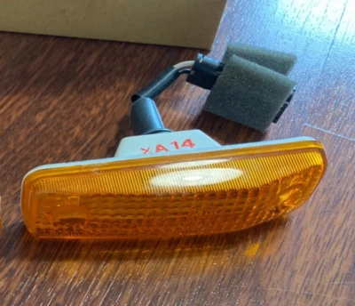 new Original Ssangyong Musso Blinker R Rechts Orange (Theoretisch R=L) - Bild 1 von 2