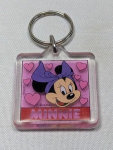 Llavero Acrílico Corazones Rosa Disney Minnie Mouse Usado - Imagen 1 de 6
