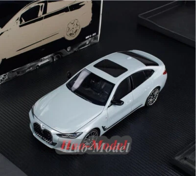 MINICHAMPS 1/18 BMW i4 M50 2022 Model Car Alloy Diecast Display Collection Gift - Image 1 of 4