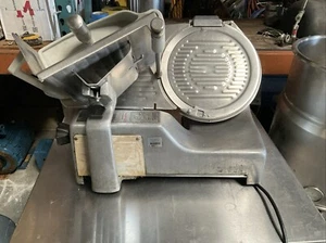 Hobart Slicer Model 512M With Built In Sharpener - Picture 1 of 6