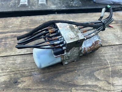 Conjunto de bomba elevadora hidráulica superior convertible Volkswagen Eos 2007-2016 Foto 1 de 3