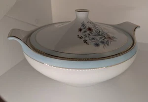 Halsey Fine China Japan Covered Serving Bowl Golden Bouquet Pattern 415 Gold - Picture 1 of 8