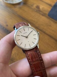 Seiko Chariot 2220-0180 1974 Manual Wind Linen Dial Vintage