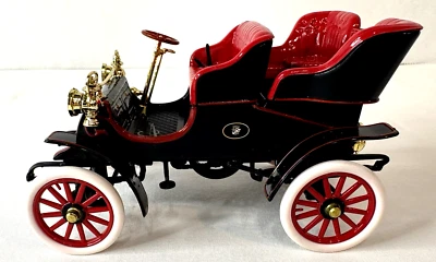 National Motor Museum 1903 Cadillac Runabout Die Cast Signature Model Car - Image 1 of 4