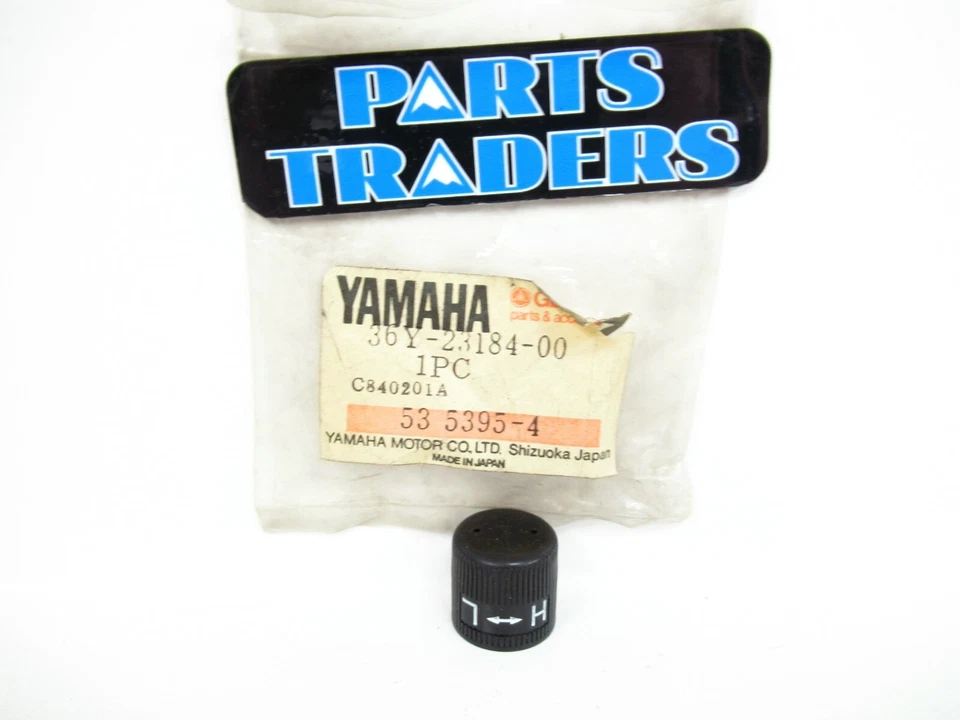 Tapa de válvula de aire de horquilla delantera original Yamaha FJ1100 1984-1985 FJ1200 1986-1987 NUEVO DE STOCK Foto 1 de 1