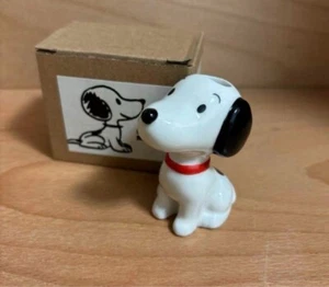 Snoopy Vase Snoopy Museum limitierte Blumenvase 7 cm 5,5 Zoll - Bild 1 von 2