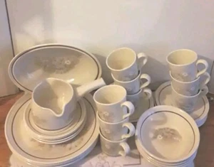 Vintage Royal Doulton Lambethware 'Florinda' 34Pc Dinner Set c.1980s - Picture 1 of 8