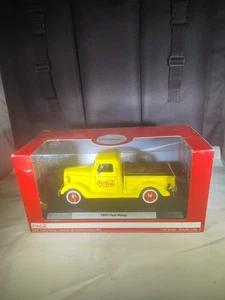 Coche fundido a presión Motorcity Classics Coca Cola 1937 camioneta Ford escala 1:24 - Imagen 1 de 6