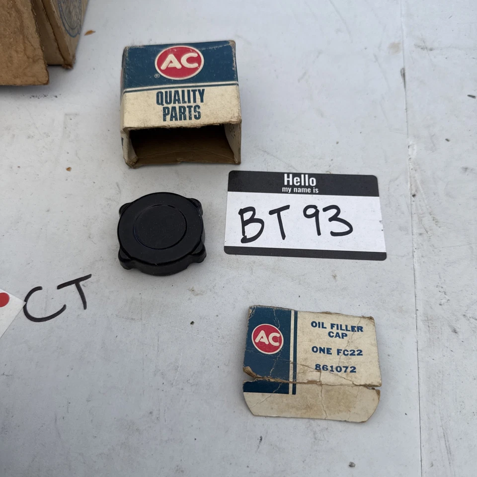 1960 60 BUICK LESABRE ELECTRA NOS GM A/C DELCO 油填料盖 861072  — 第 1/1 张图片