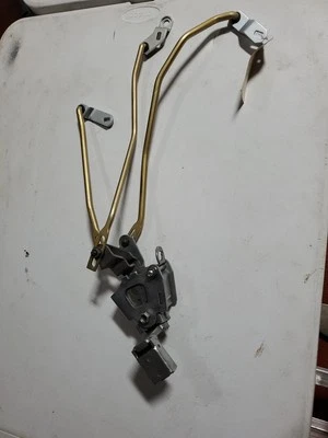 1972-73 Ford Mustang Hurst conjunto de câmbio reconstruído por Bill Heeley fabricante de equipamento original - Imagem 1 de 4