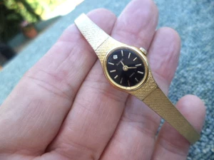 Accurist Damen Armbanduhr, Goldarmband & Kette, neue Batterie, Modell 940000 - Bild 1 von 9