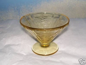 AMBER DEPRESSION GLASS SHERBET MADRID FEDERAL L@@K - Picture 1 of 1