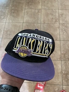Los Angeles Lakers New Era Snapback Hat Cap Color Black Purple OSFA - Picture 1 of 4