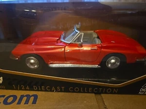 Motor Max 1967 Chevrolet Corvette ~ Rosso ~ Scala 1:24 Collezione Die Cast - Foto 1 di 8