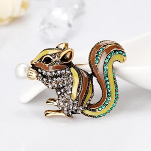 Cute Animal Squirrel Pin Rhinestone Enamel Vintage Brooch - Picture 1 of 5