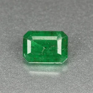 0.83 Ct Romantic Octagan Cut 6.5 x 4.7 MM 100% Natural Green Zambia Emerald - Picture 1 of 5