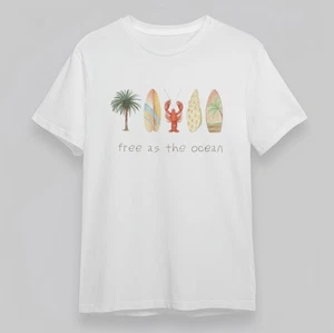 Camiseta clásica para mujer talla grande Free As Ocean con tablas de surf Palm Tree Tee - Imagen 1 de 6