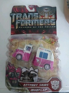 TRANSFORMERS 2 ROTF REVENGE OF THE FALLEN AUTOBOT SKIDS & MUDFLAP TWINS 2010 NEW - Picture 1 of 2