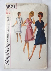 Vestido envolvente Simplicity 5871 patrón de costura con volantes talla 14 SIN CORTAR SIN USAR FF 1965 - Imagen 1 de 2